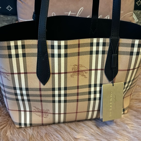 Burberry check leather reverse tote bag - Picture 1 of 7